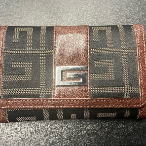 Handbags - Classic Brown Leather Wallet